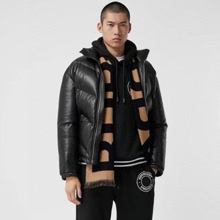 バーバリーメンズベージュ両面マフラーu315