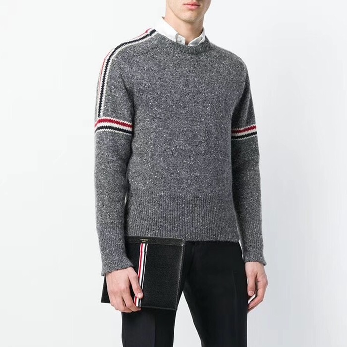 トムブラウンメンズブラッククラッチバッグh115