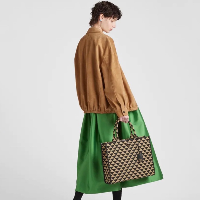 プラダレディースベージュトートバッグr787