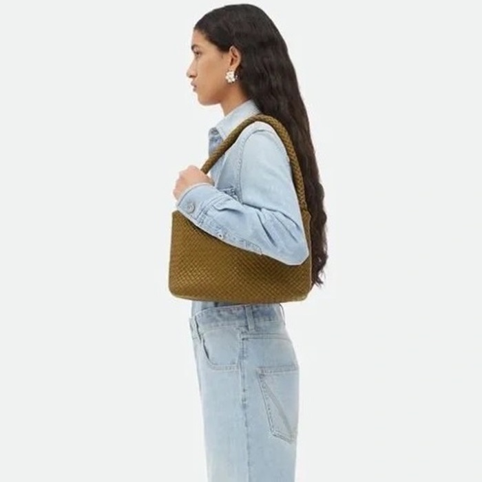 ボッテガヴェネタレディースキャメルショルダーバッグv236