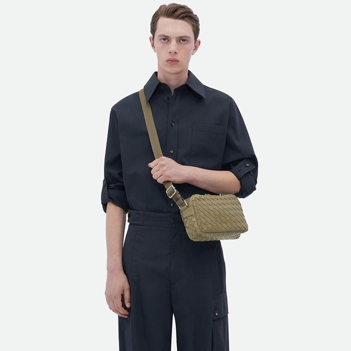 ボッテガヴェネタメンズベージュカメラバッグv251