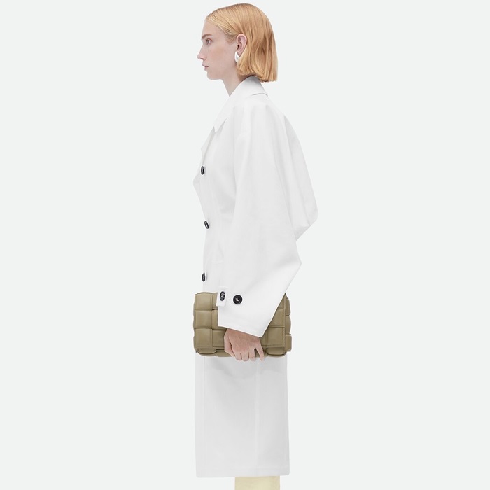 ボッテガヴェネタレディースベージュカセットバッグv253