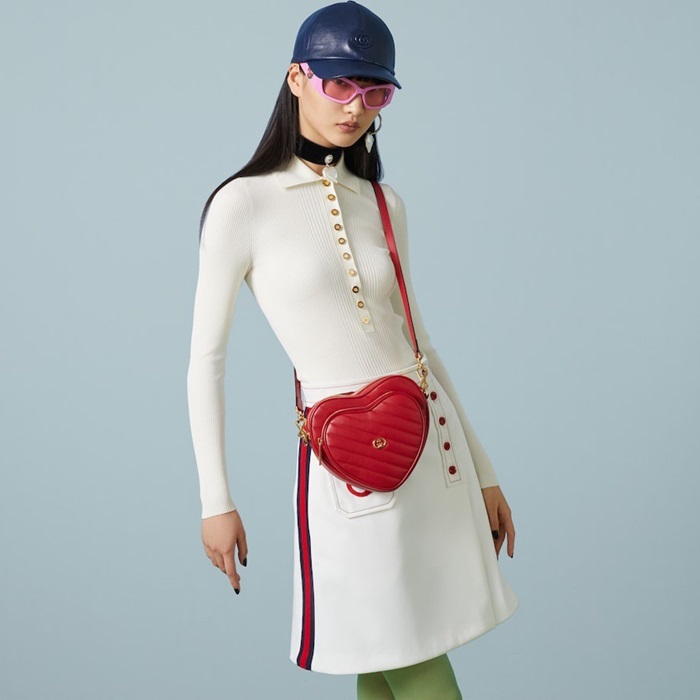 グッチレディースレッドハートバッグu1098