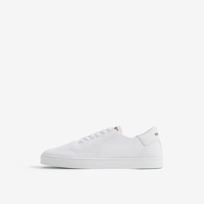 バーバリーメンズホワイトスニーカーu332