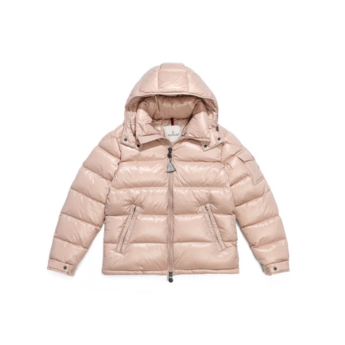 モンクレールユニセックスピンクダウンパディングo222