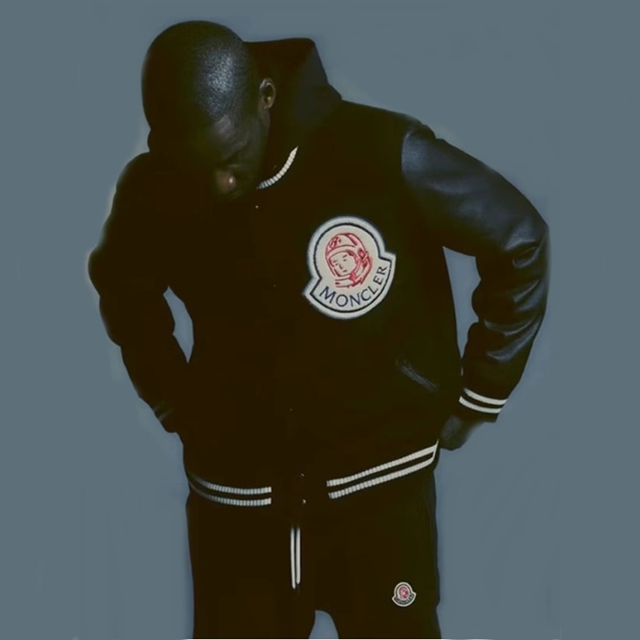 モンクレールメンズブラックジャケットo235
