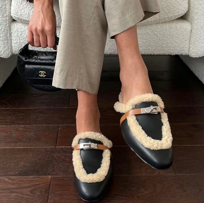 エルメスレディースブラックブローファーe524