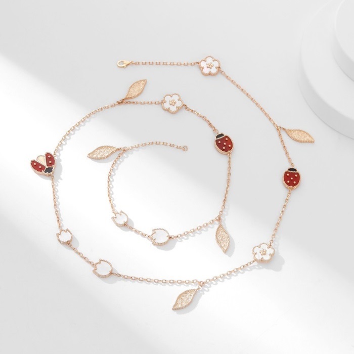 ヴァンクリーフ＆アーペルレディースホワイトネックレスc377