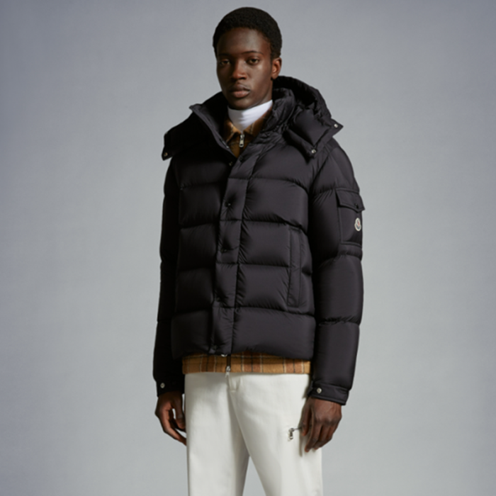 モンクレールメンズダウンブラックパディングo245