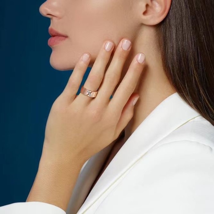 ショーメレディースホワイトゴールドリングc454