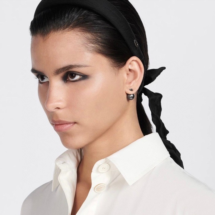 ディオールレディースブラックゴールドピアスc505