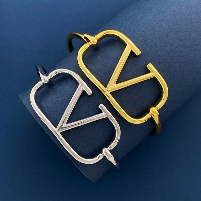 ヴァレンティノレディースゴールドブレスレットc606