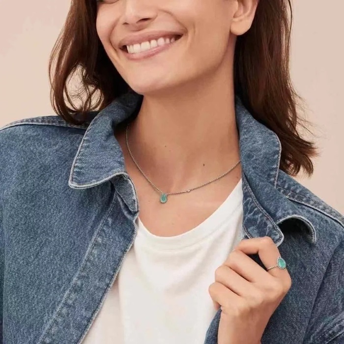 ブシュロンレディースホワイトゴールドネックレスc661