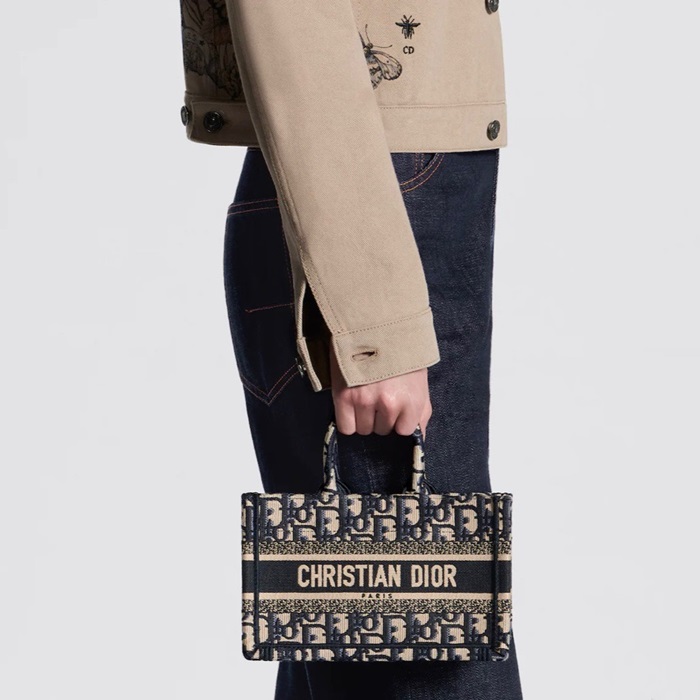 ディオールレディースネイビーミニブックトートバッグi890