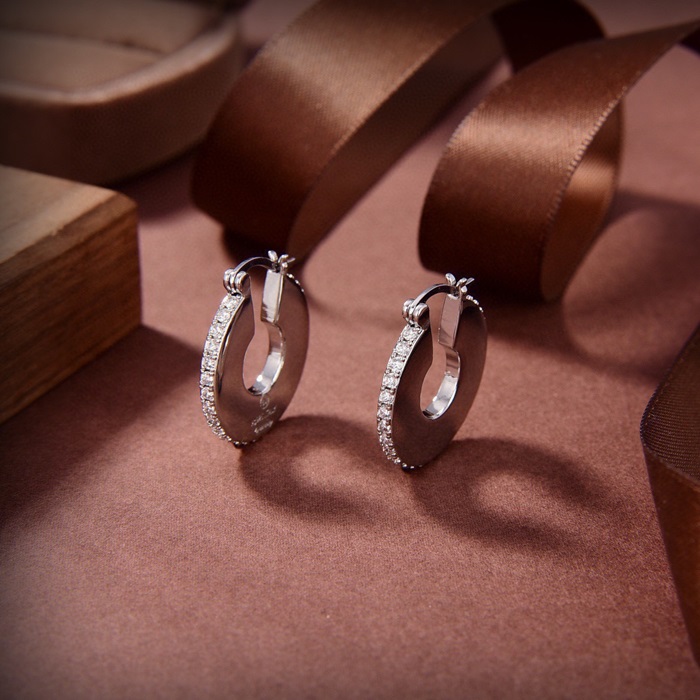 ボッテガヴェネタレディースホワイトゴールドピアスc732