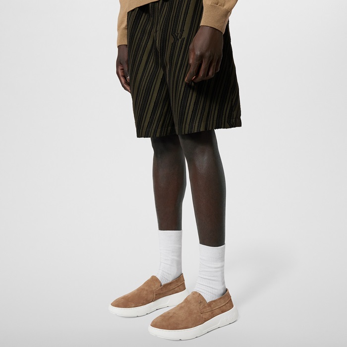 ルイヴィトンメンズモダンキャメルローファーv2081