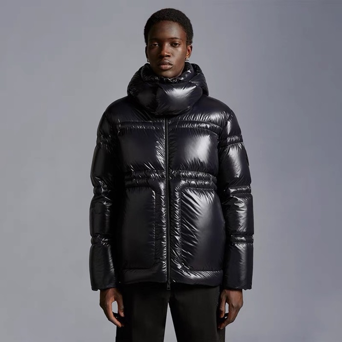 モンクレールメンズダウンブラックパディングa14