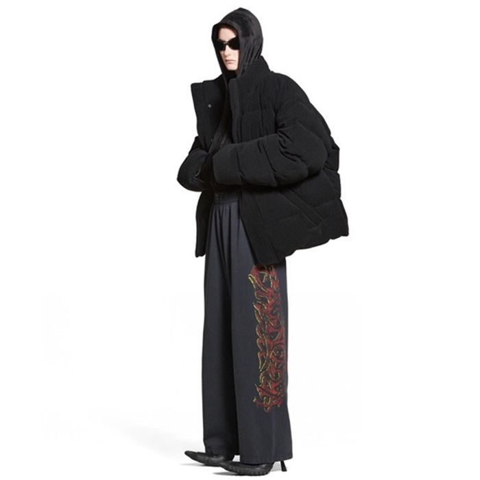 バレンシアガメンズブラックトレーニングパンツa26