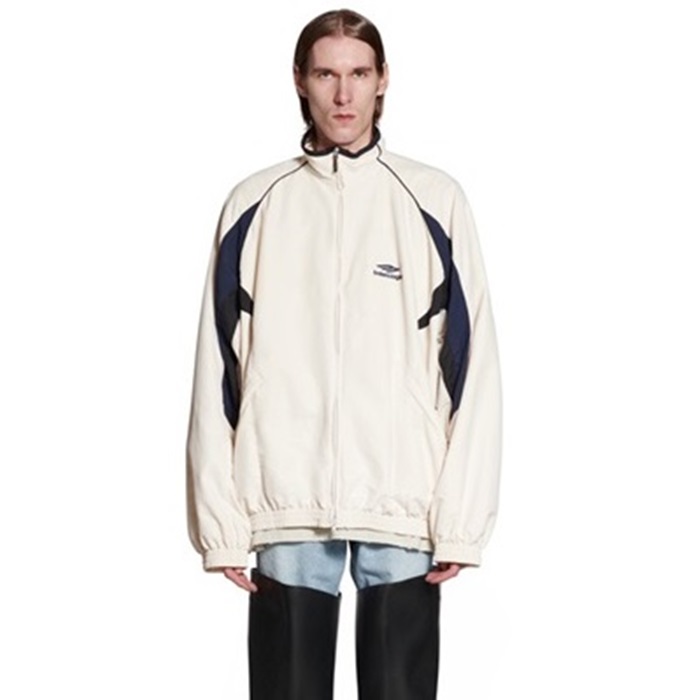 バレンシアガメンズアイボリージャケットa32