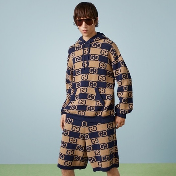 グッチメンズキャメルフーディa44