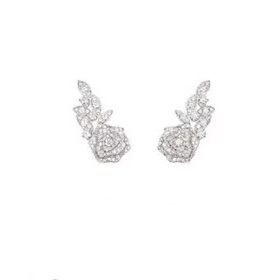 ピアジェレディースホワイトゴールドピアスc946