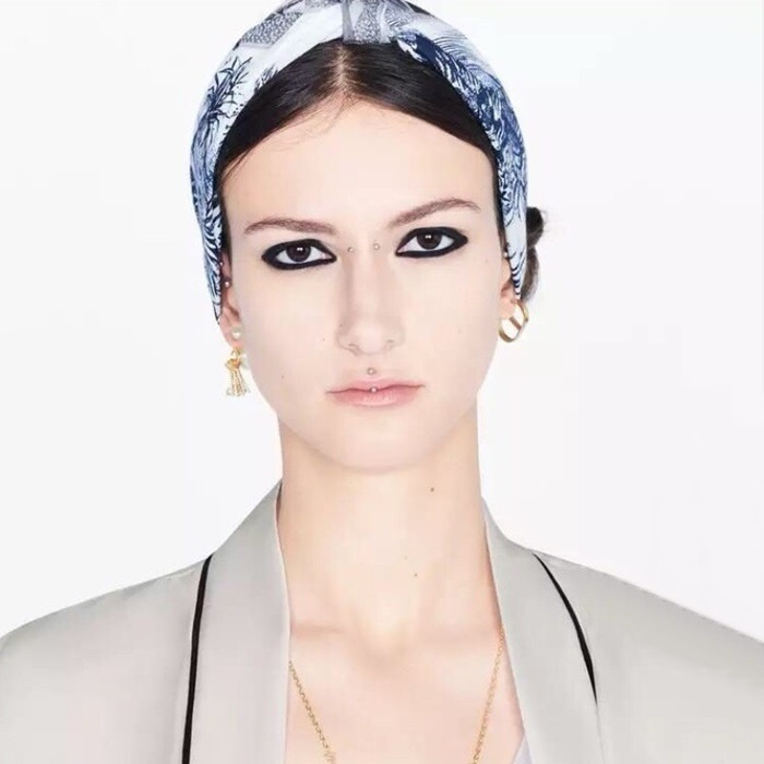 ディオールレディースゴールドピアスc974