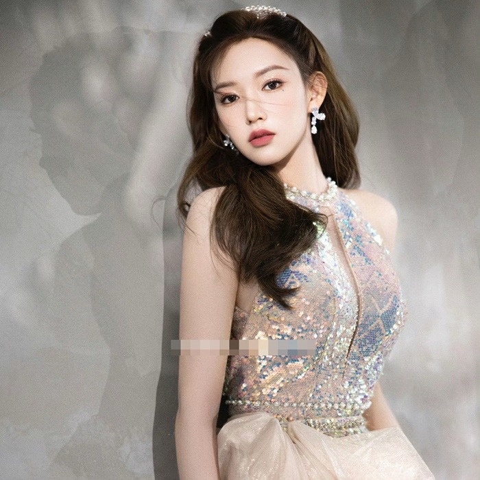 グラフ女性ゴールドピアスc1074