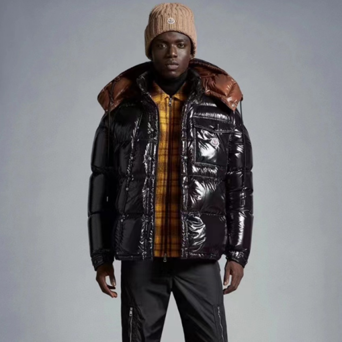 モンクレールメンズダウンブラックパディングo258