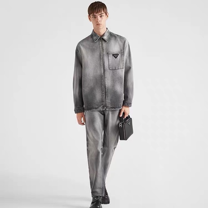 プラダメンズグレーツーピース-l96
