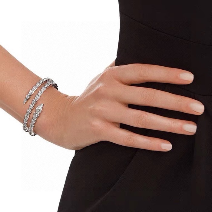 ブルガリユニセックスゴールドブレスレットc1160