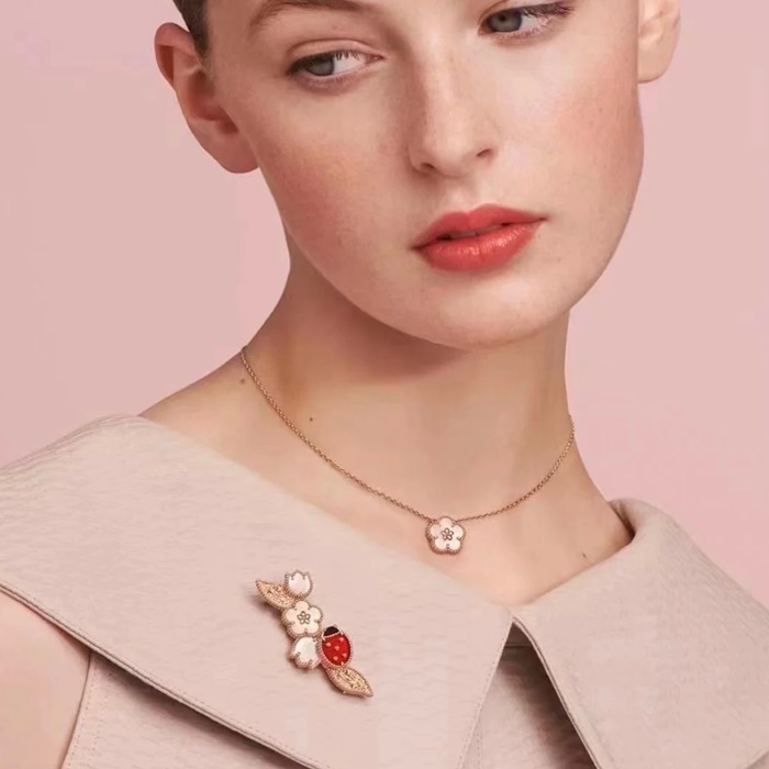 ヴァンクリーフ＆アーペルレディースゴールドネックレスc1164