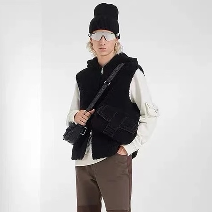 ェンディメンズブラックベストe132