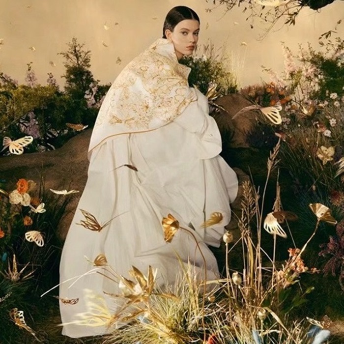 ディオールレディースゴールドニットc1360