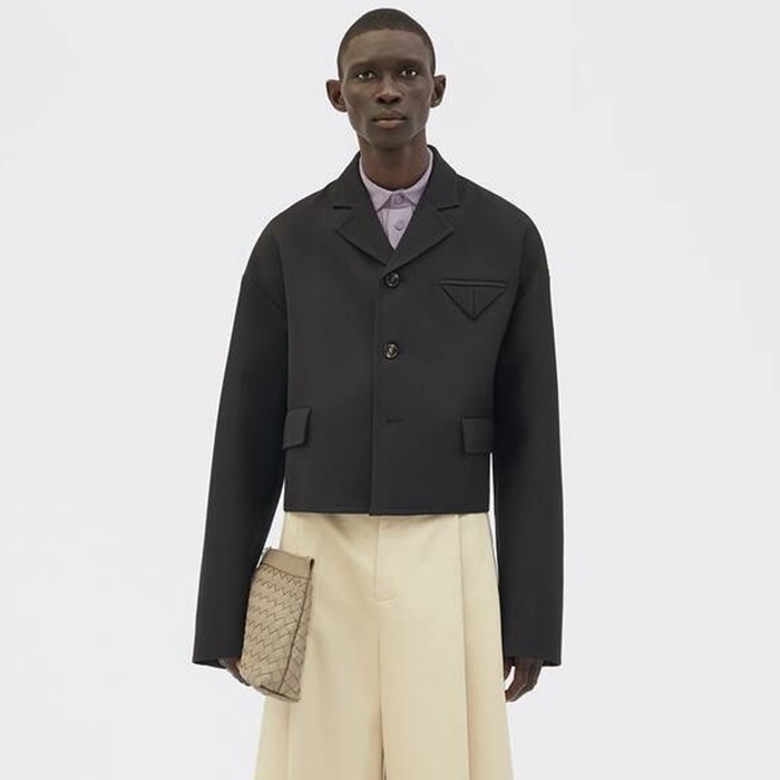 ボッテガヴェネタメンズベージュクラッチバッグb101