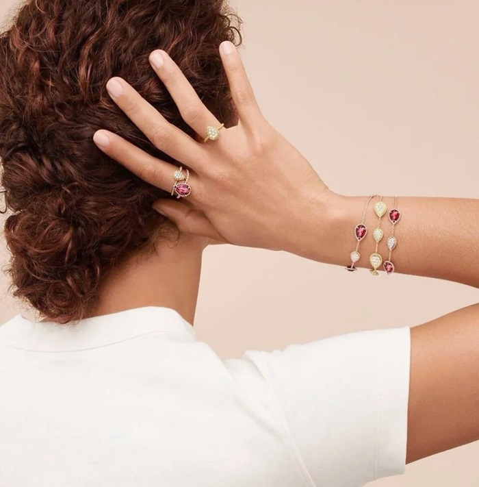 ブシュロンレディースゴールドブレスレットc1473