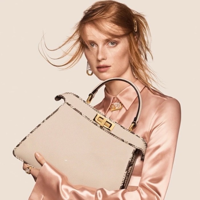 ェンディレディースホワイトピーカブーバッグb171