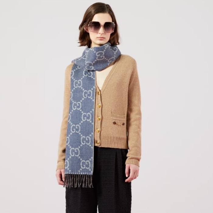 グッチユニセックスブルーマフラーc1615