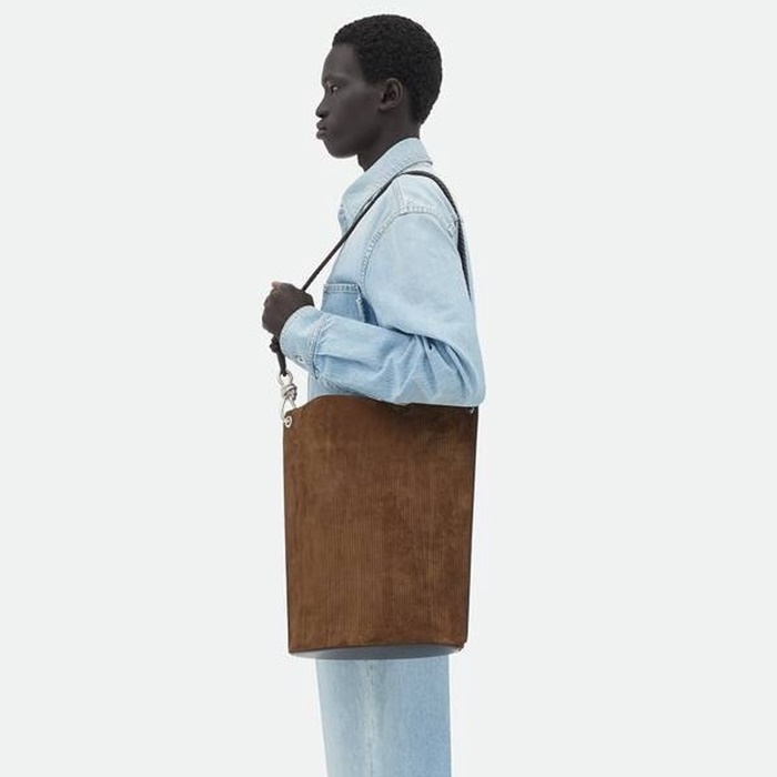 ボッテガヴェネタメンズブラウンバケットバッグv582