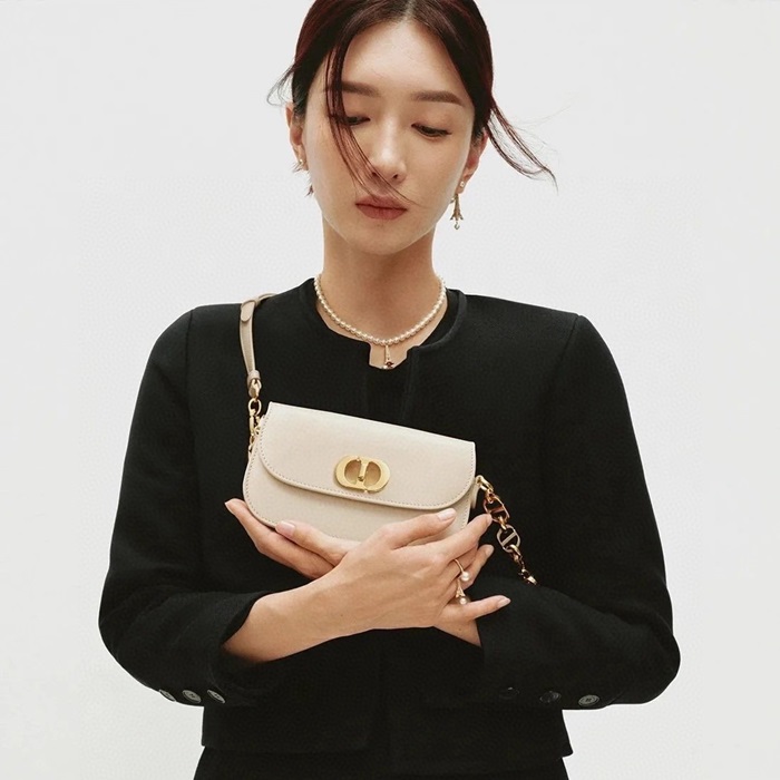 ディオールレディースホワイト30モンテーニュ30b628