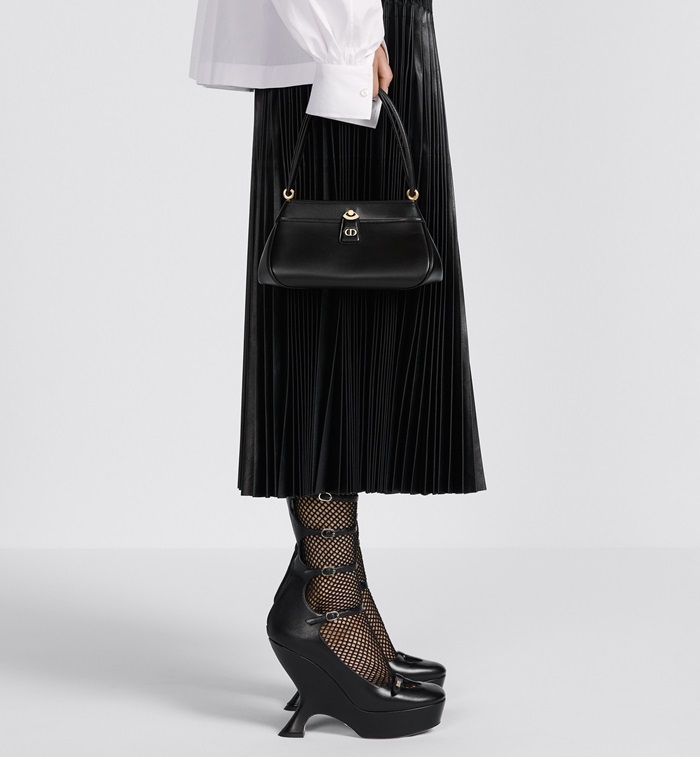 ディオールレディースブラックキーバッグb865