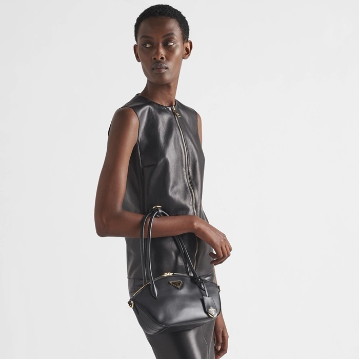 プラダレディースブラックハボバッグb886