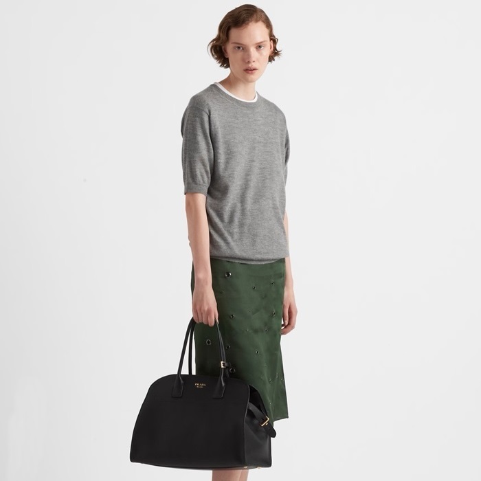 プラダレディースブラックトートバッグb909