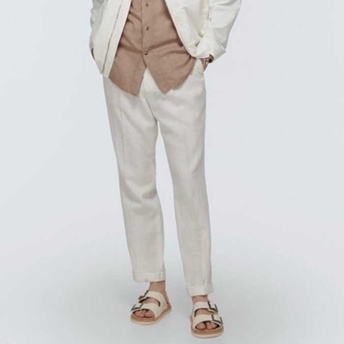 ブルネロクチネリメンズホワイトスリッパs32