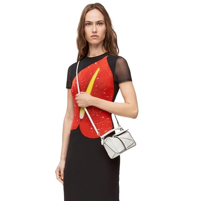 ロエベレディースホワイトパズルバッグb934