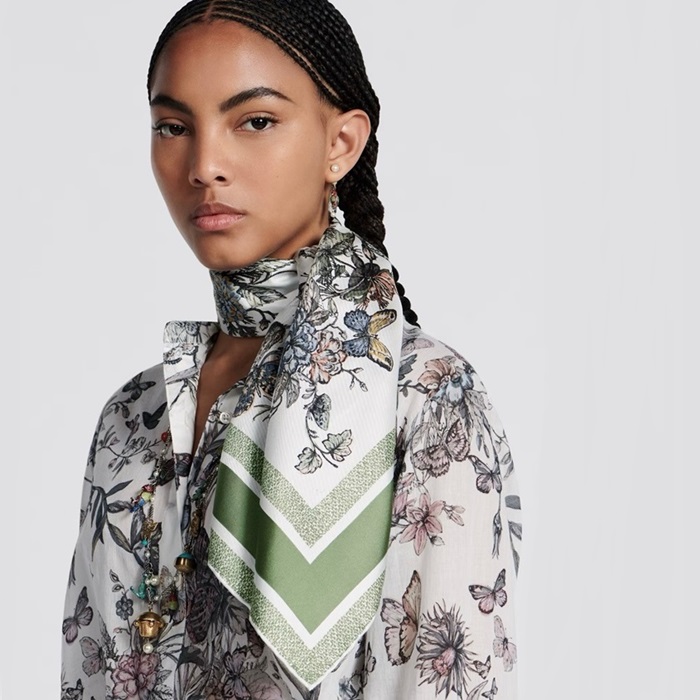 ディオールレディースグリーンニットc1810