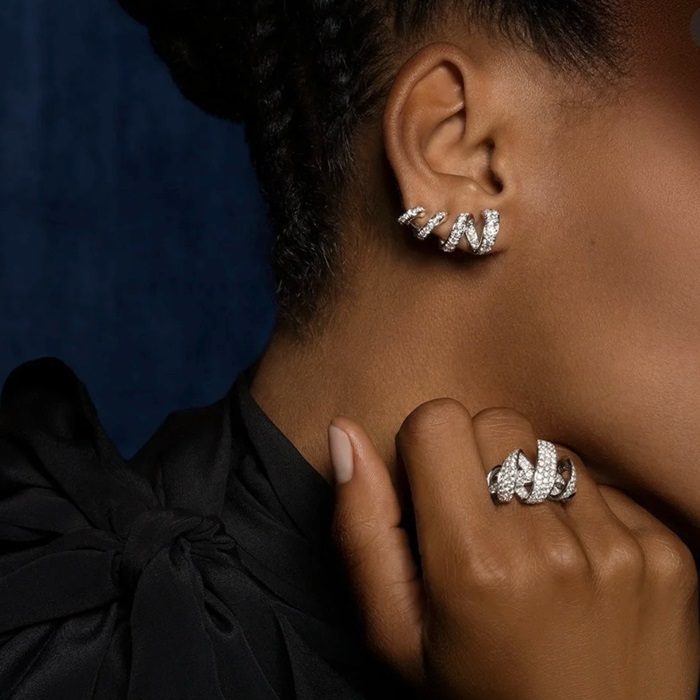 ショーメレディースゴールドピアスc1933