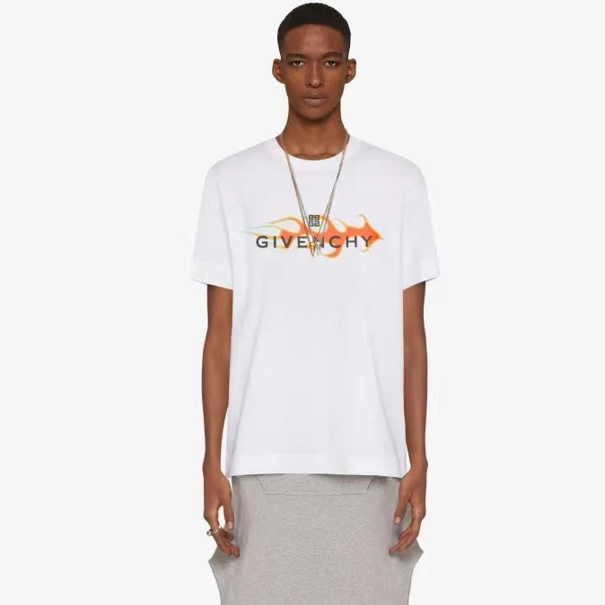 ジバンシィメンズホワイト半袖Tシャツc288