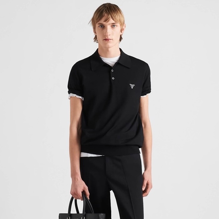 プラダメンズブラックシャツc342