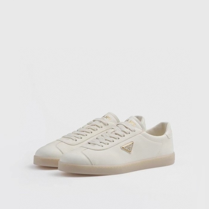プラダメンズホワイトスニーカーs129