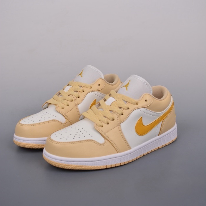 ナイキユニセックスイエロースニーカーs195